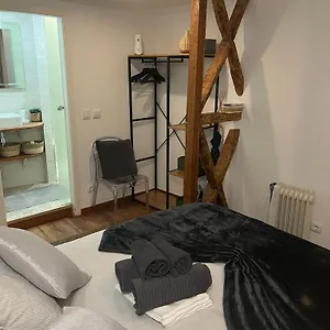 Alfama Authentic Appartamento